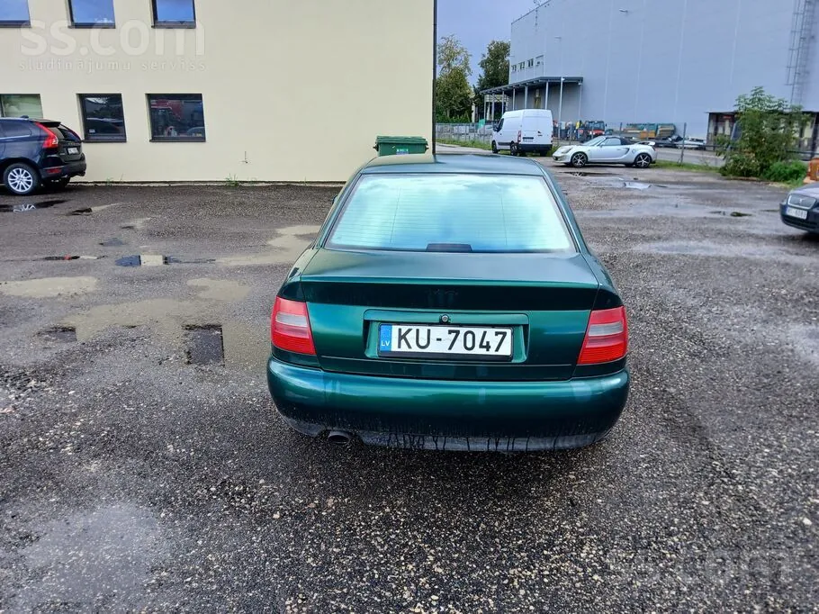 Audi A4 1998 photo 5