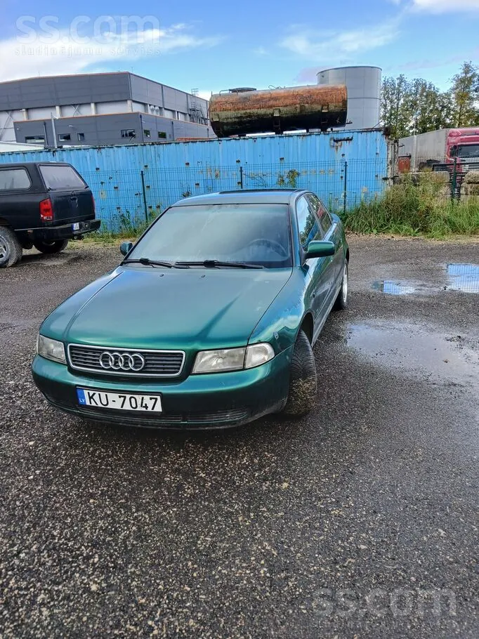Audi A4 1998 photo 3