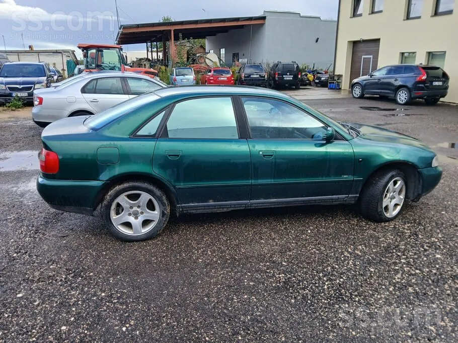 Audi A4 1998 photo 2