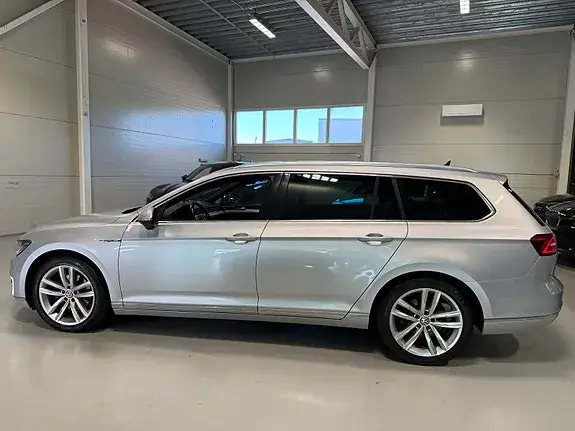 Volkswagen Passat 2016 photo 2