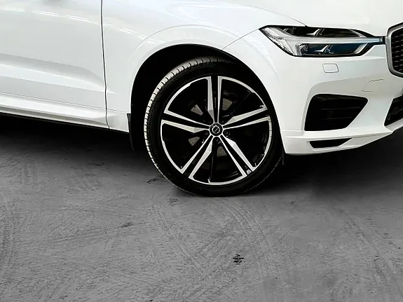 Volvo Xc60 2019 photo 4