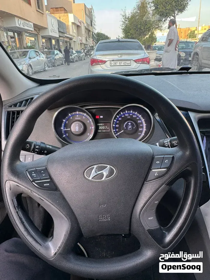 Hyundai Sonata 2012 photo 4