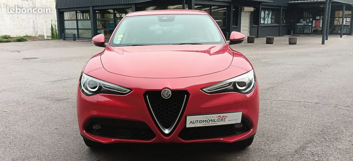 Alfa Romeo Stelvio 2018 photo 2