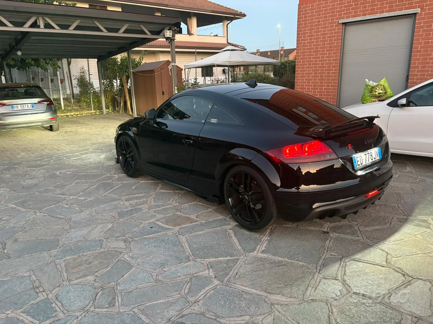 Audi Tt 2010 photo 5