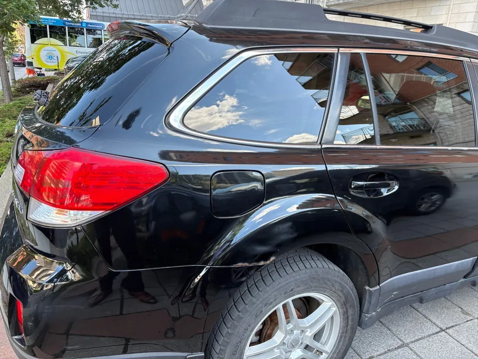 Subaru Outback 2010 photo 3