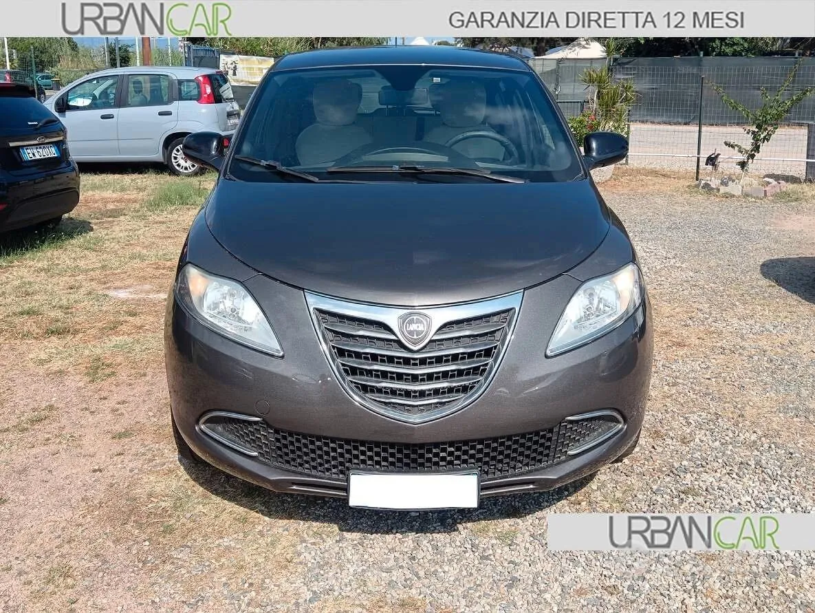 Lancia Ypsilon 2014 photo 2