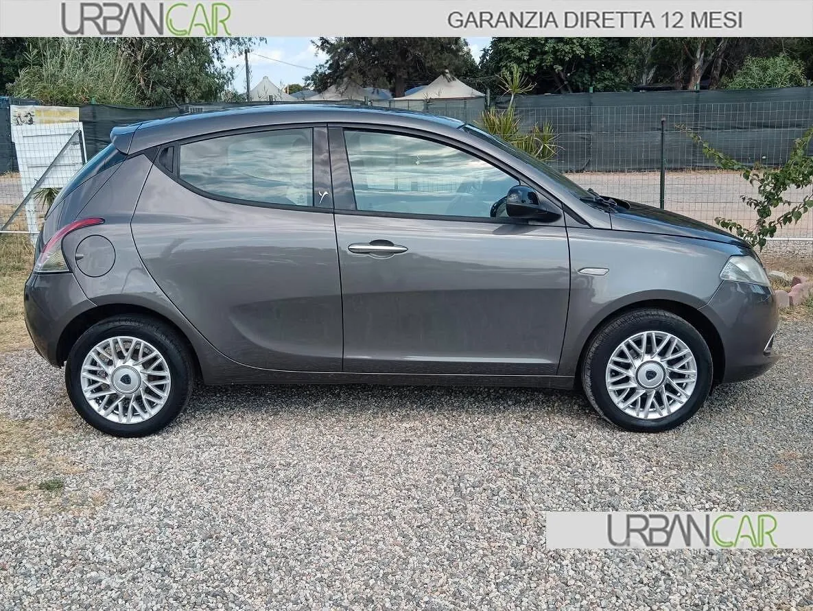 Lancia Ypsilon 2014 photo 4