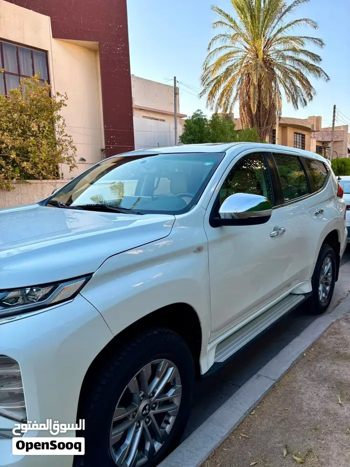 Mitsubishi Montero Sport 2023 photo 4