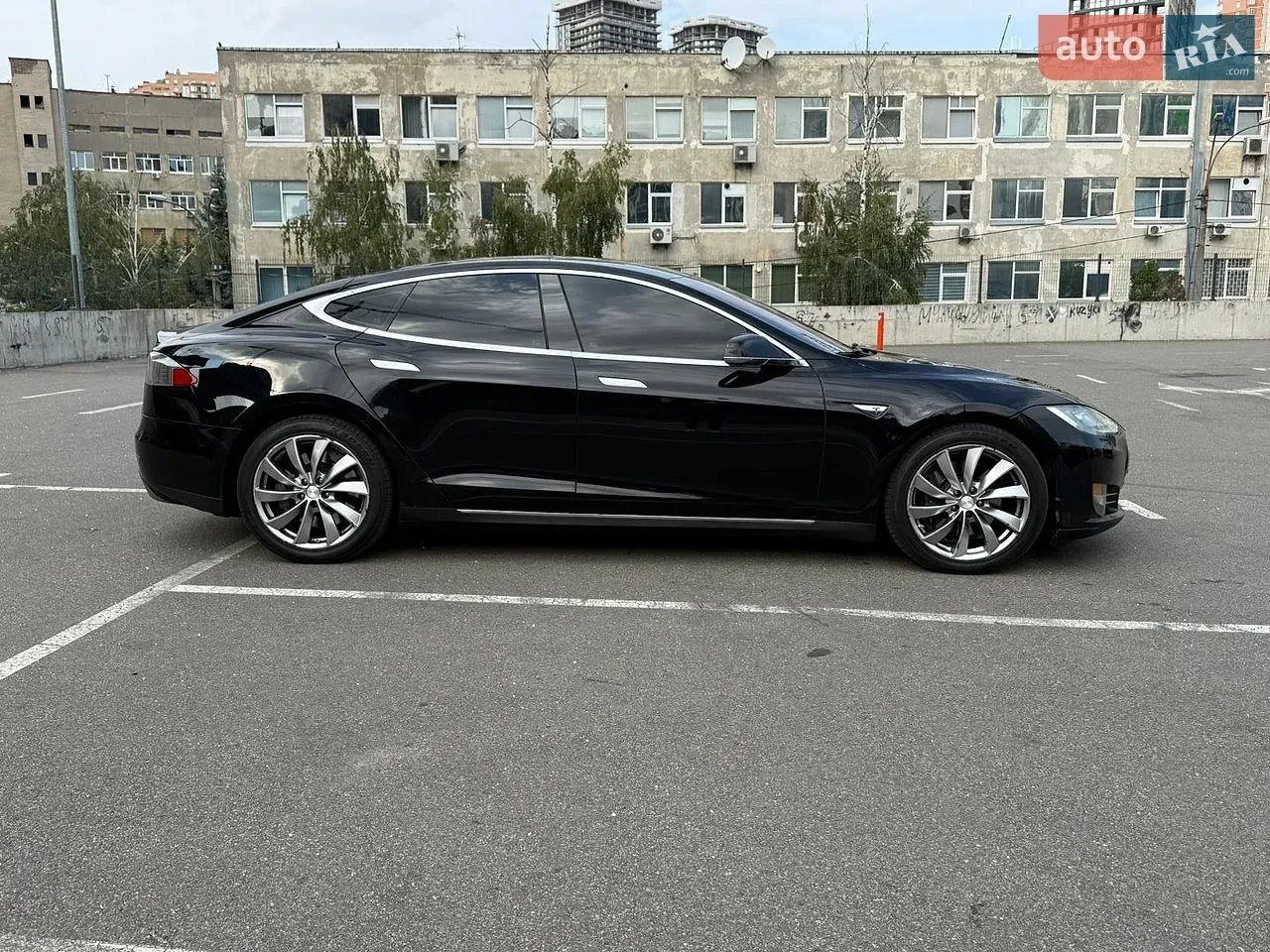Tesla Model S 2013 photo 3
