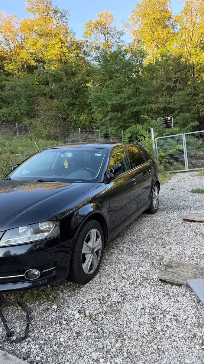 Audi A3 2011 photo 2