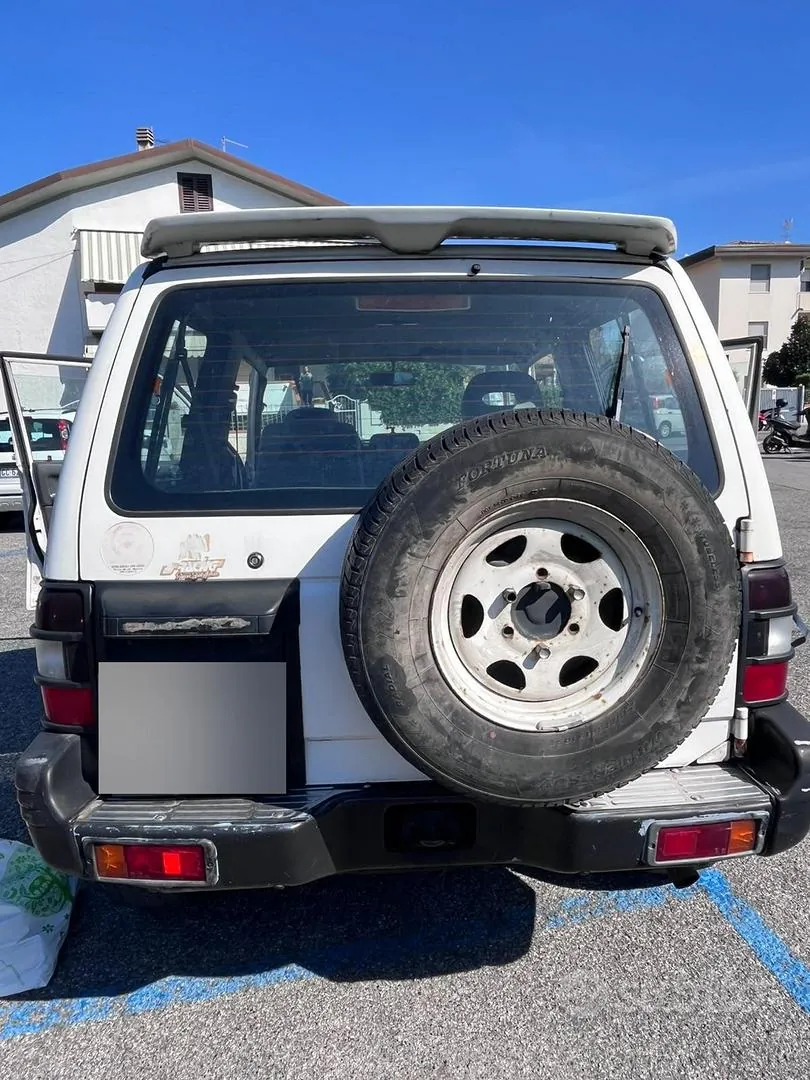 Mitsubishi Pajero 1999 photo 2