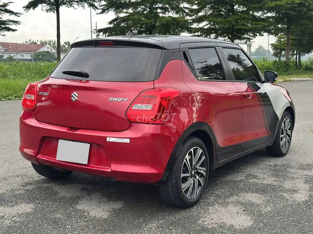 Suzuki Swift 2022 photo 2