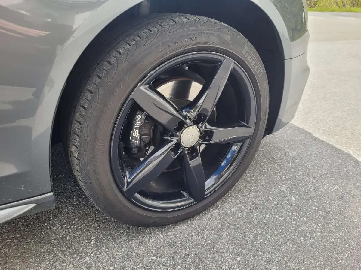 Audi A4 2015 photo 3