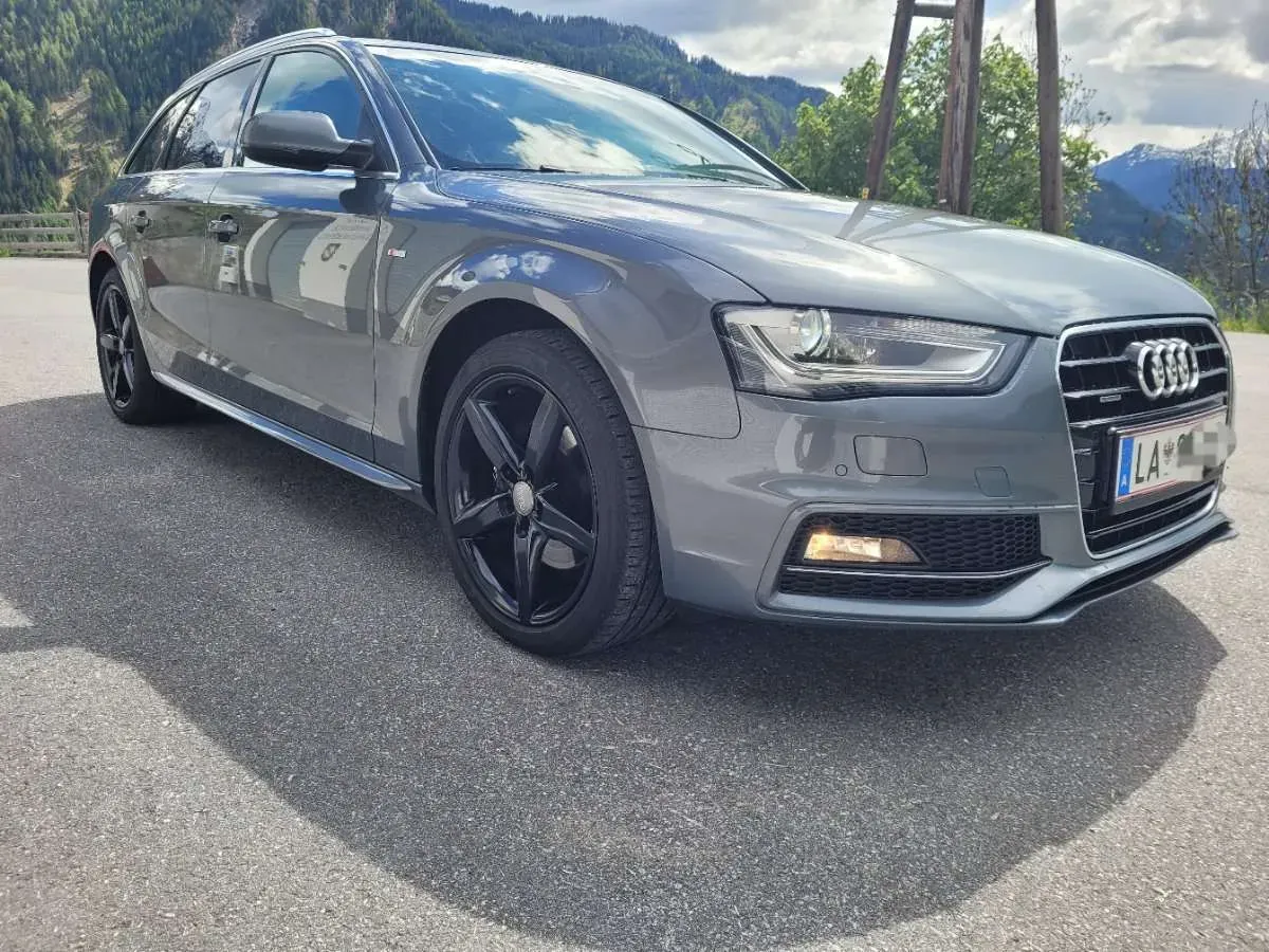 Audi A4 2015 photo 2