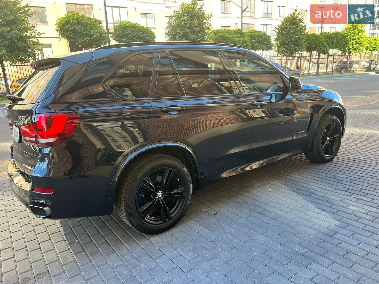 BMW X5 2015 photo 2