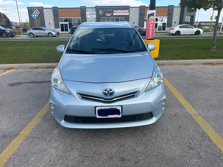 Toyota Prius V