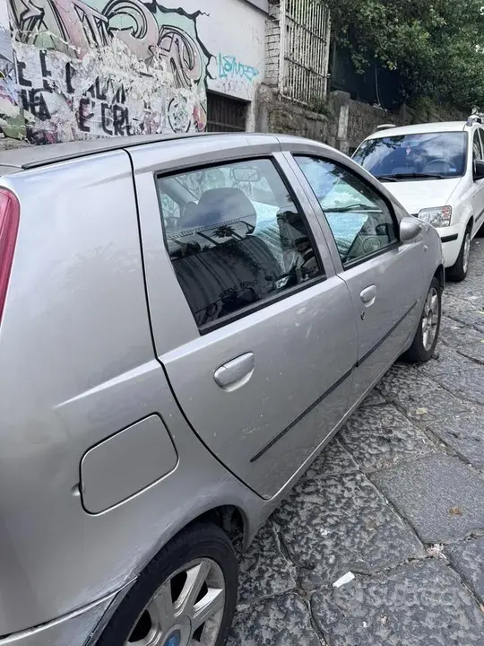 Fiat Punto 2004 photo 3