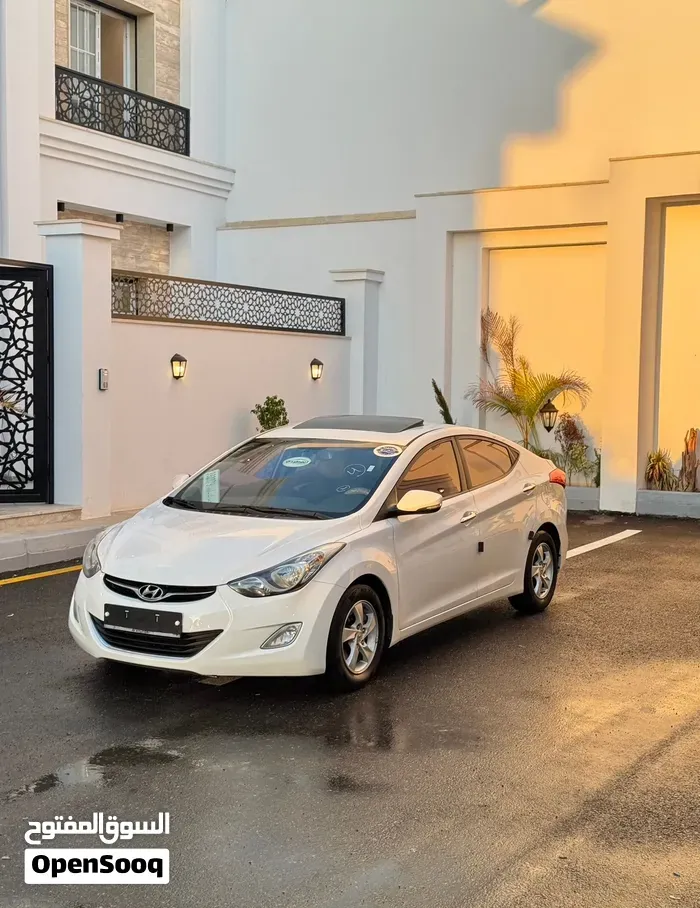 Hyundai Elantra 2011 photo 2