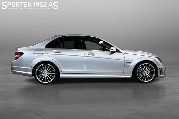 Mercedes-Benz C63 2010 photo 3
