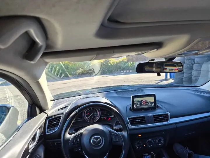Mazda 3 2016 photo 4