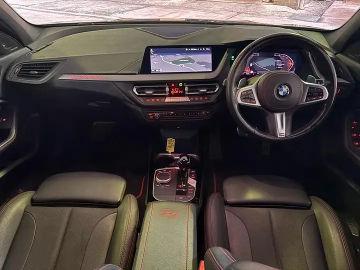 BMW 1 Series 2023 photo 4