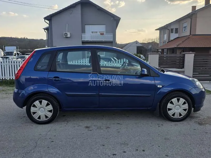 Ford Fiesta 2007 photo 4