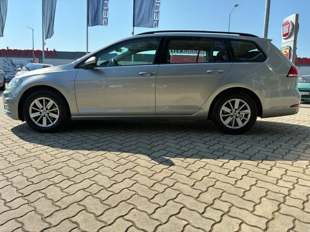 Volkswagen Golf 2019 photo 2