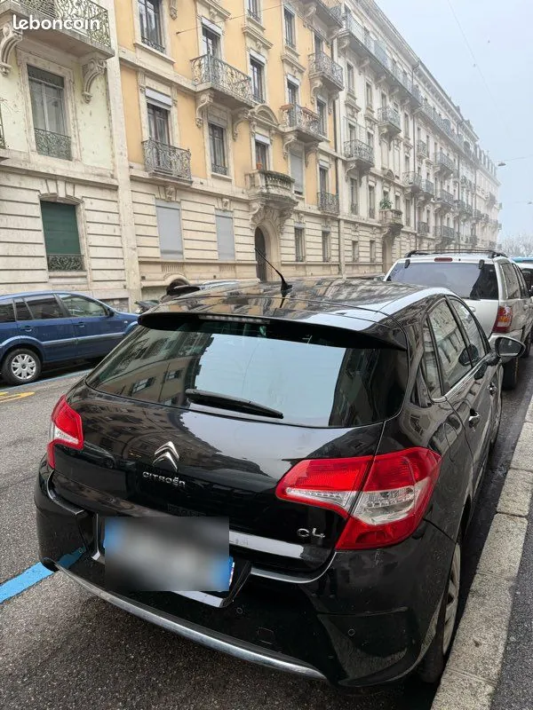 Citroen C4 2012 photo 2