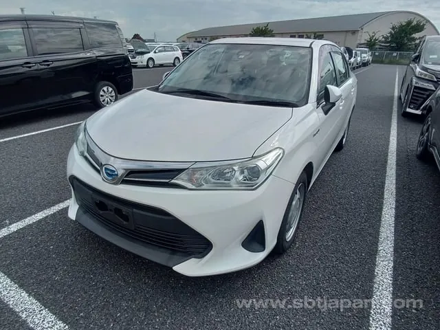 Toyota Corolla Axio Hybrid 2019 photo 2