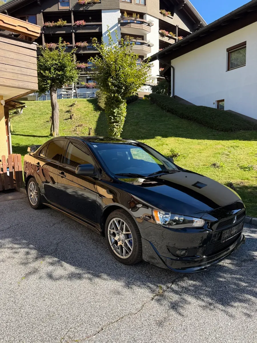 Mitsubishi Lancer 2013 photo 2