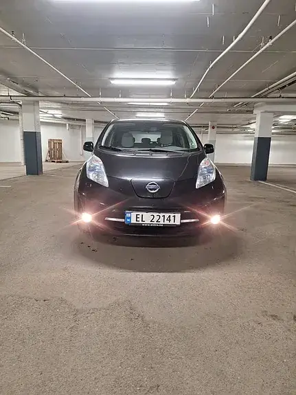 Nissan Leaf 2013 photo 2