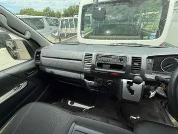 Toyota Hiace 2021 photo 5