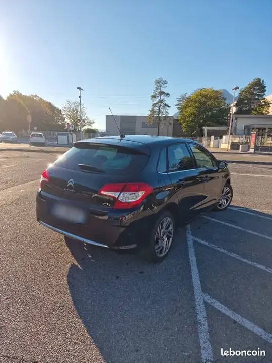 Citroen C4 2010 photo 2