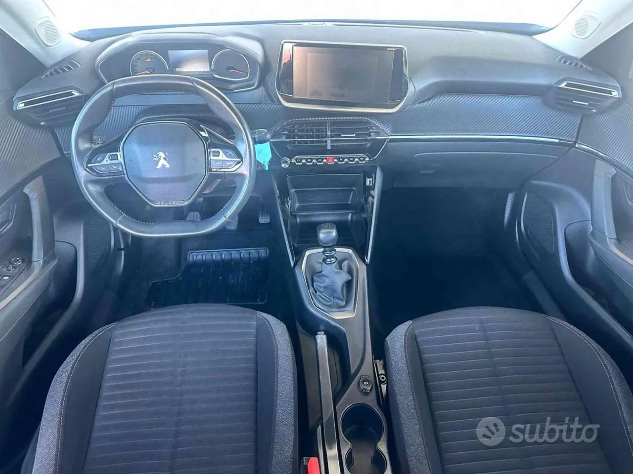 Peugeot 2008 2021 photo 3