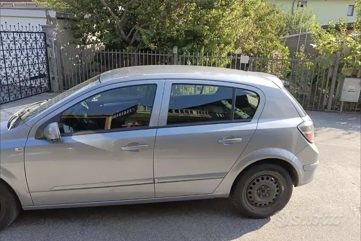 Opel Astra 2007 photo 4