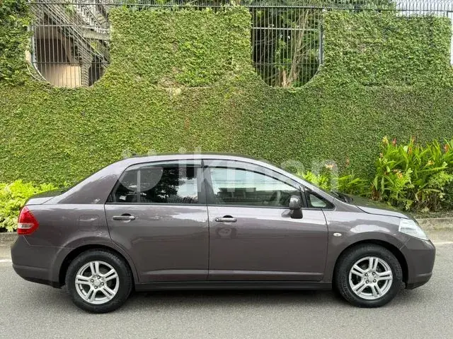 Nissan Tiida 2008 photo 4