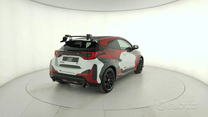 Toyota Yaris 2024 photo 3