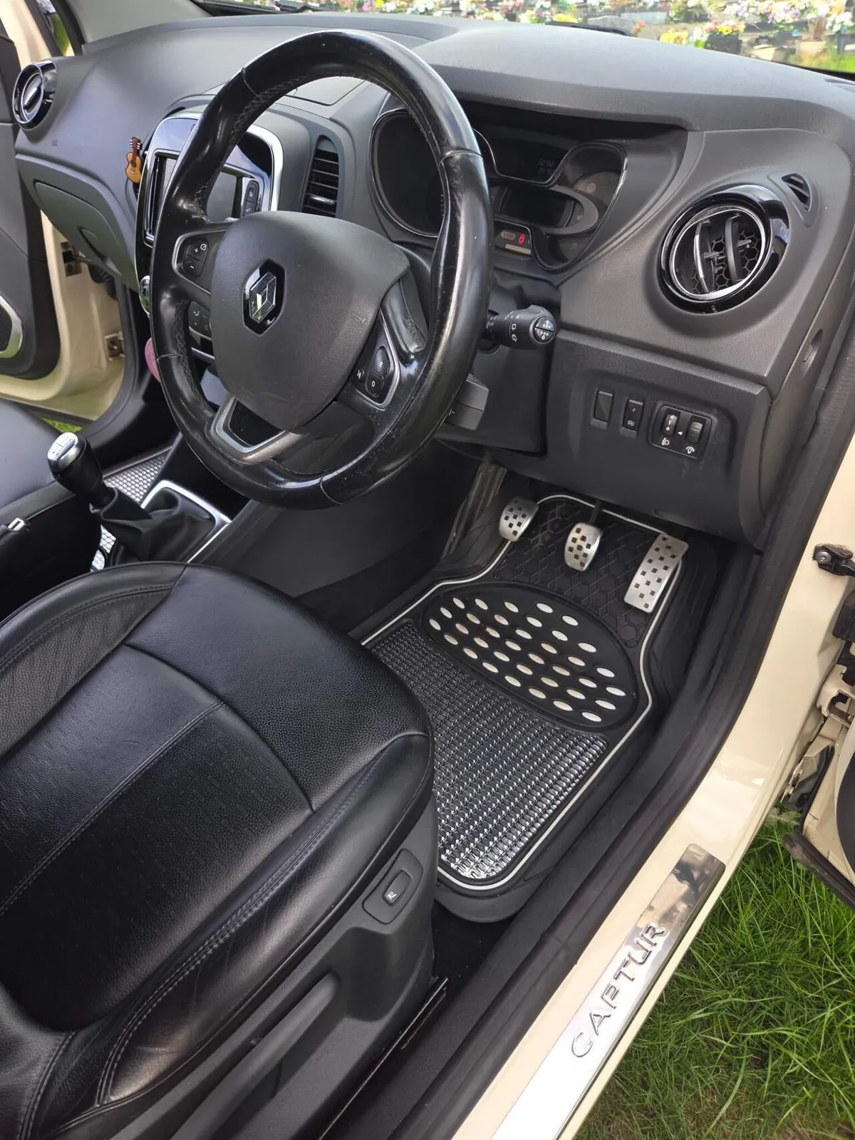 Renault Captur 2018 photo 3
