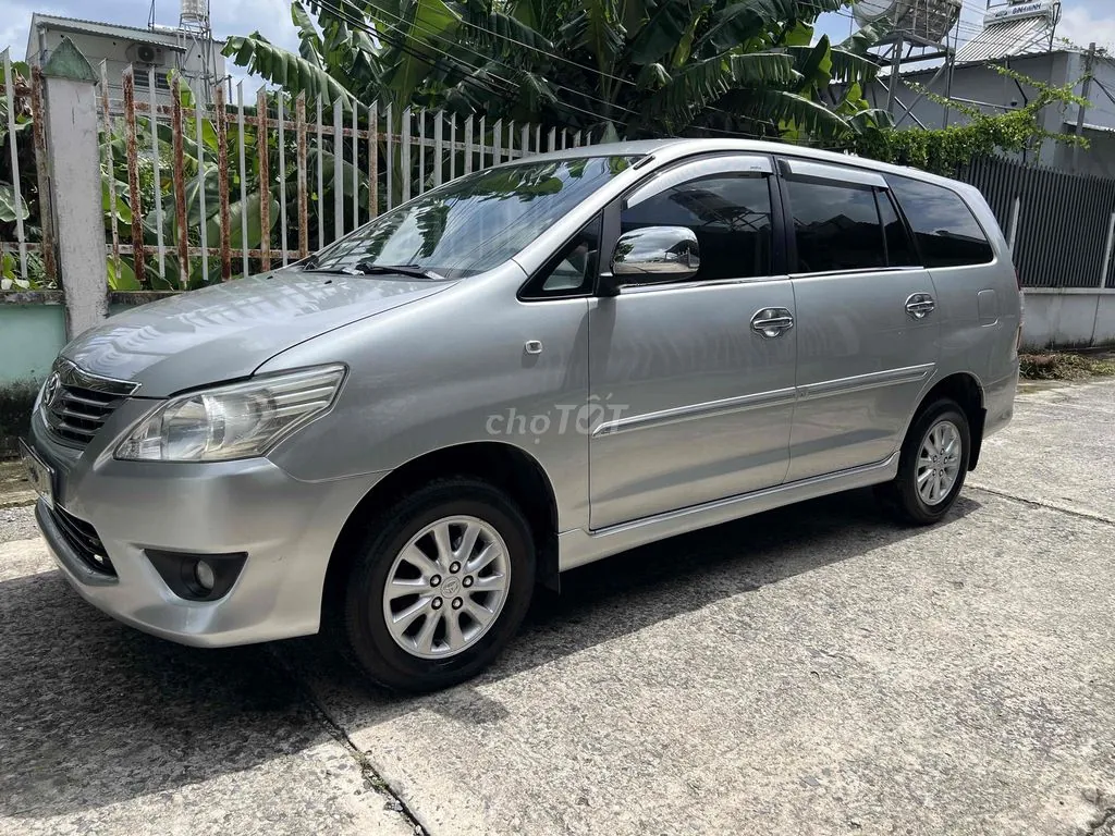 Toyota Innova 2013 photo 3