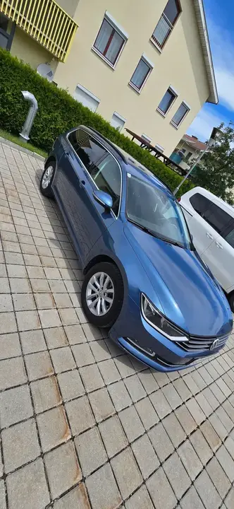 Volkswagen Passat 2018 photo 2