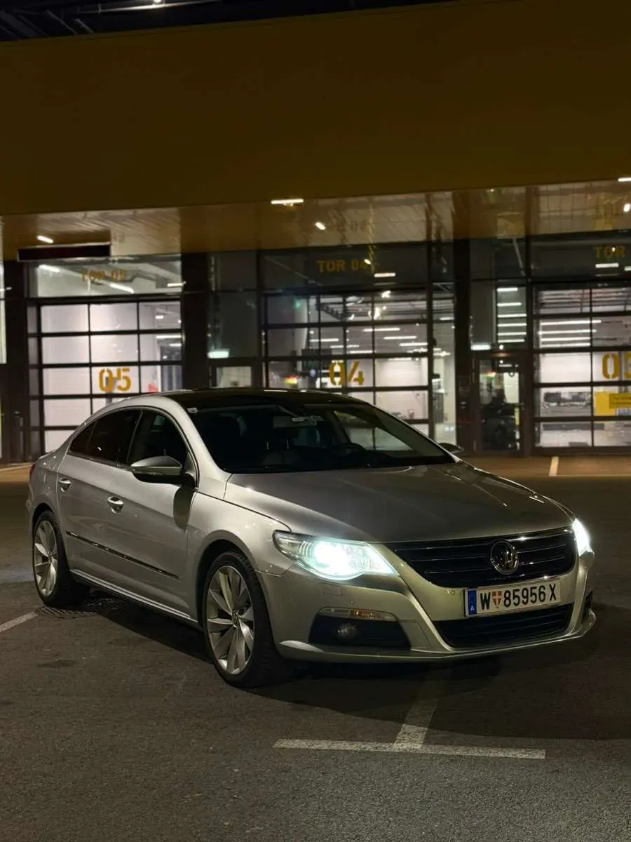 Volkswagen Passat Cc 2011 photo 3
