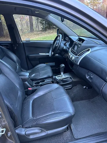 Mitsubishi L200 2015 photo 4