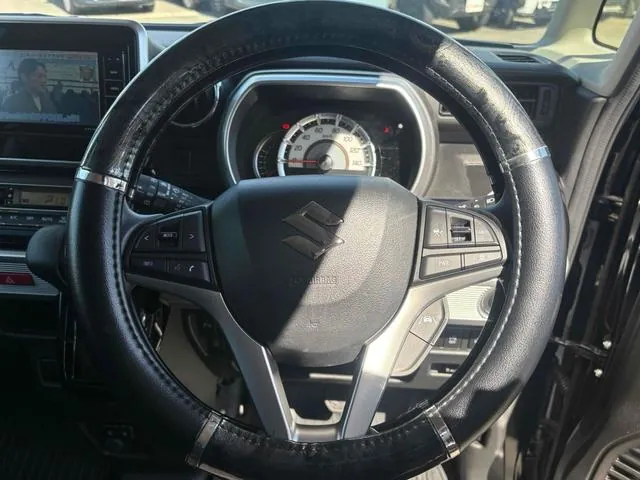 Suzuki Spacia Custom 2023 photo 3