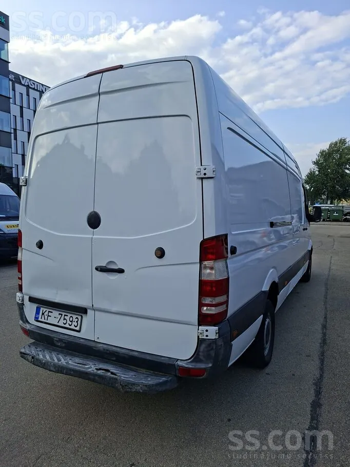 Mercedes-Benz Sprinter 2011 photo 4