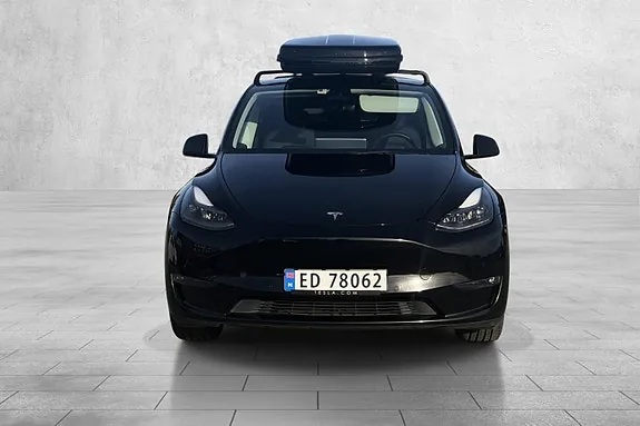 Tesla Model Y 2022 photo 2