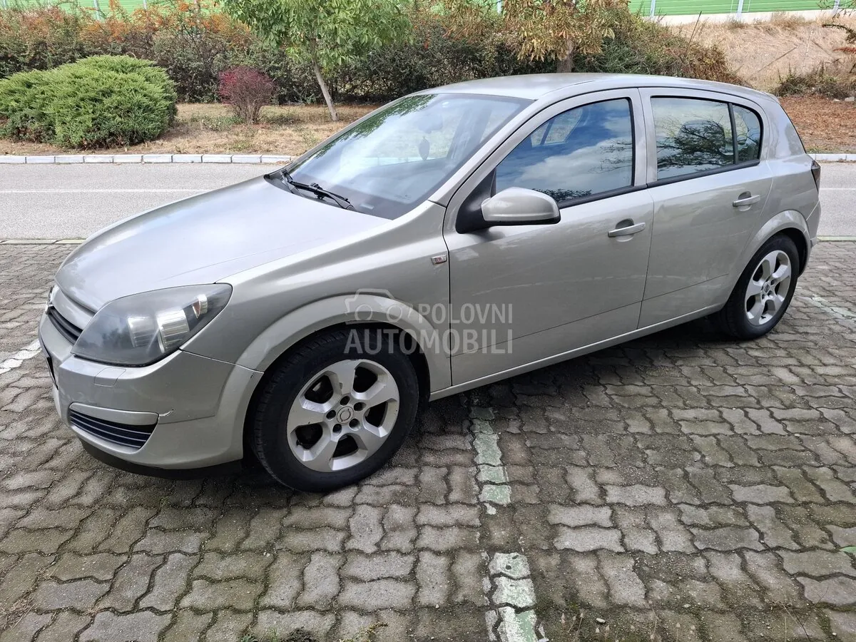 Opel Astra H 2004 photo 2
