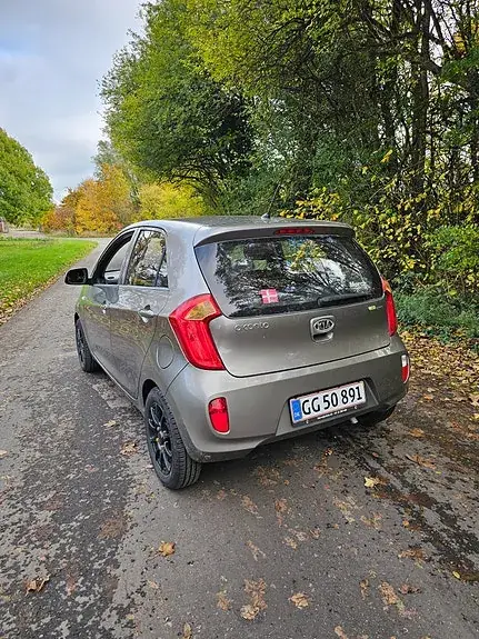 Kia Picanto 2011 photo 4