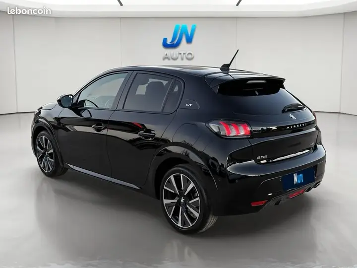 Peugeot 208 2021 photo 3