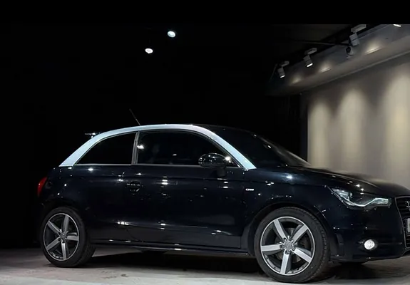 Audi A1 2011 photo 2