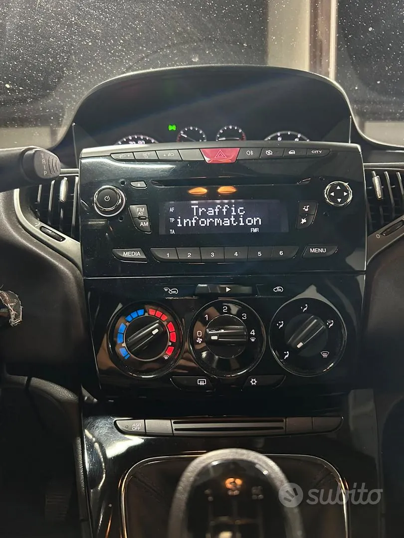 Lancia Ypsilon 2012 photo 5